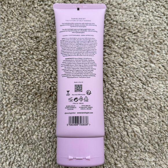 NWT! Tanologist - Hydrating Gradual Self Tan Lotion - Daily Glow, Fair to Medium - Picture 2 of 3